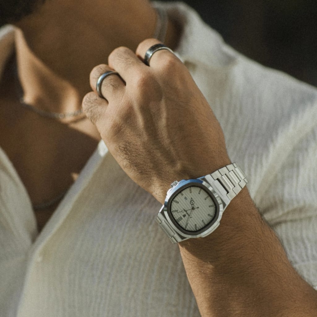 Éclat Bijoux| Nautilus Caspian Watch